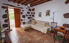 Casa Rural La Casa Baja